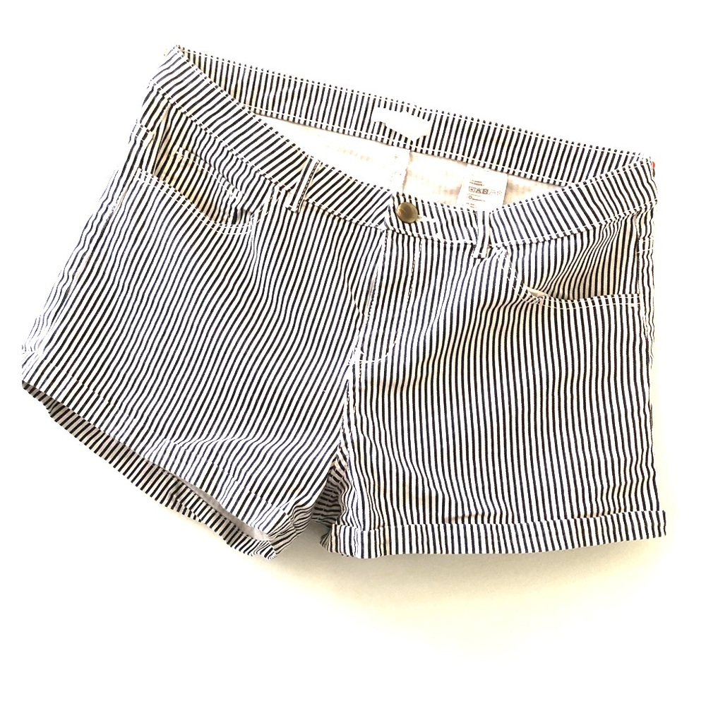 H&M white and navy blue striped shorts